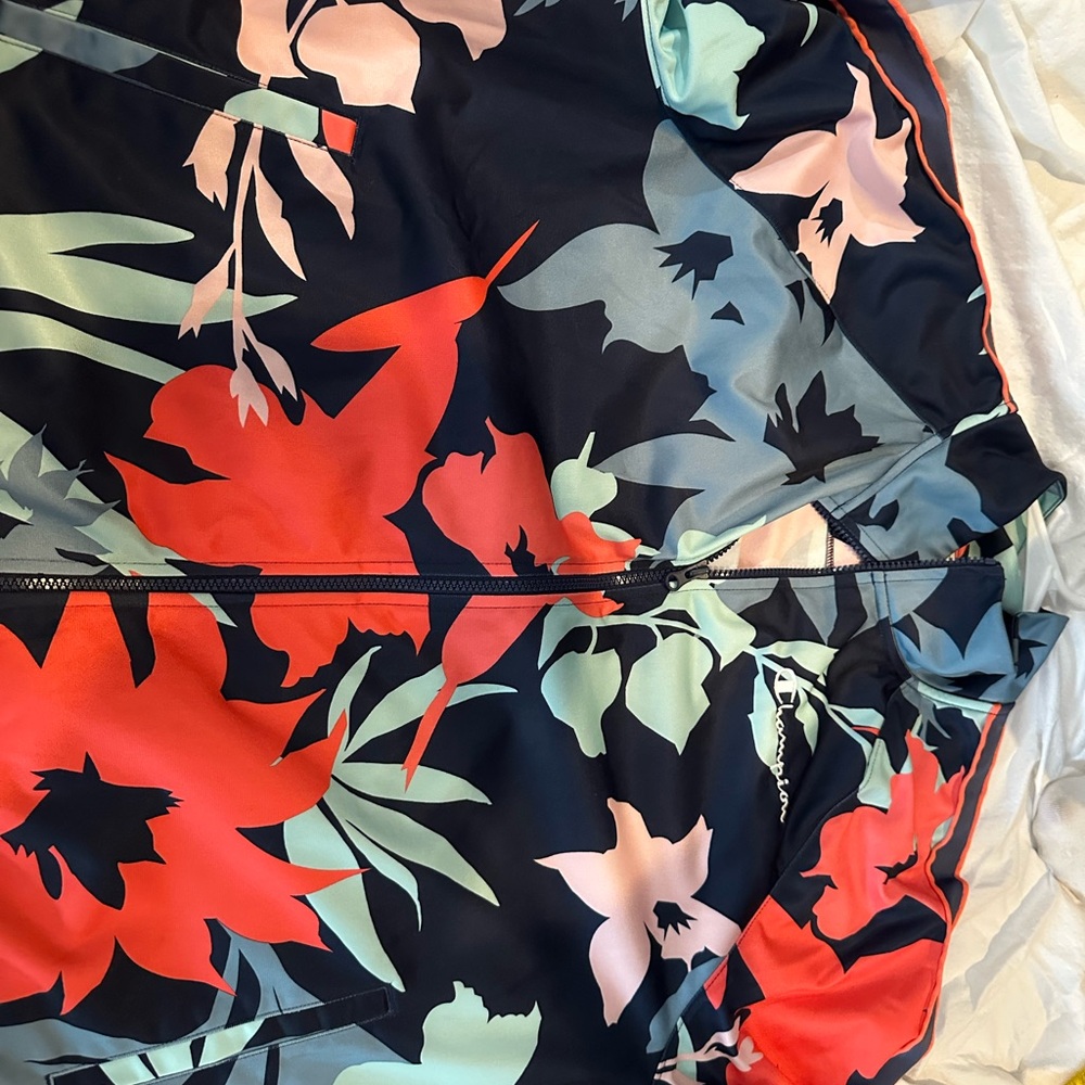 Champion Used Women’s US 3xl Floral Zip-Up Jacket